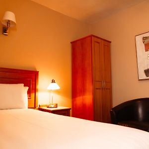Kamer met een King Size Bed